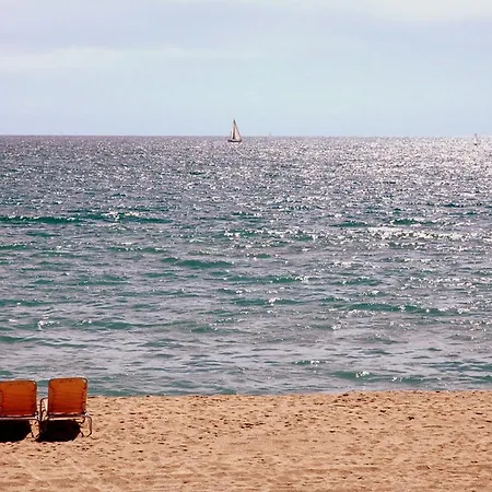 Casa De Pueblo Junto Barcelona Centro Дом отдыха *