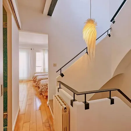 Casa De Pueblo Junto Barcelona Centro